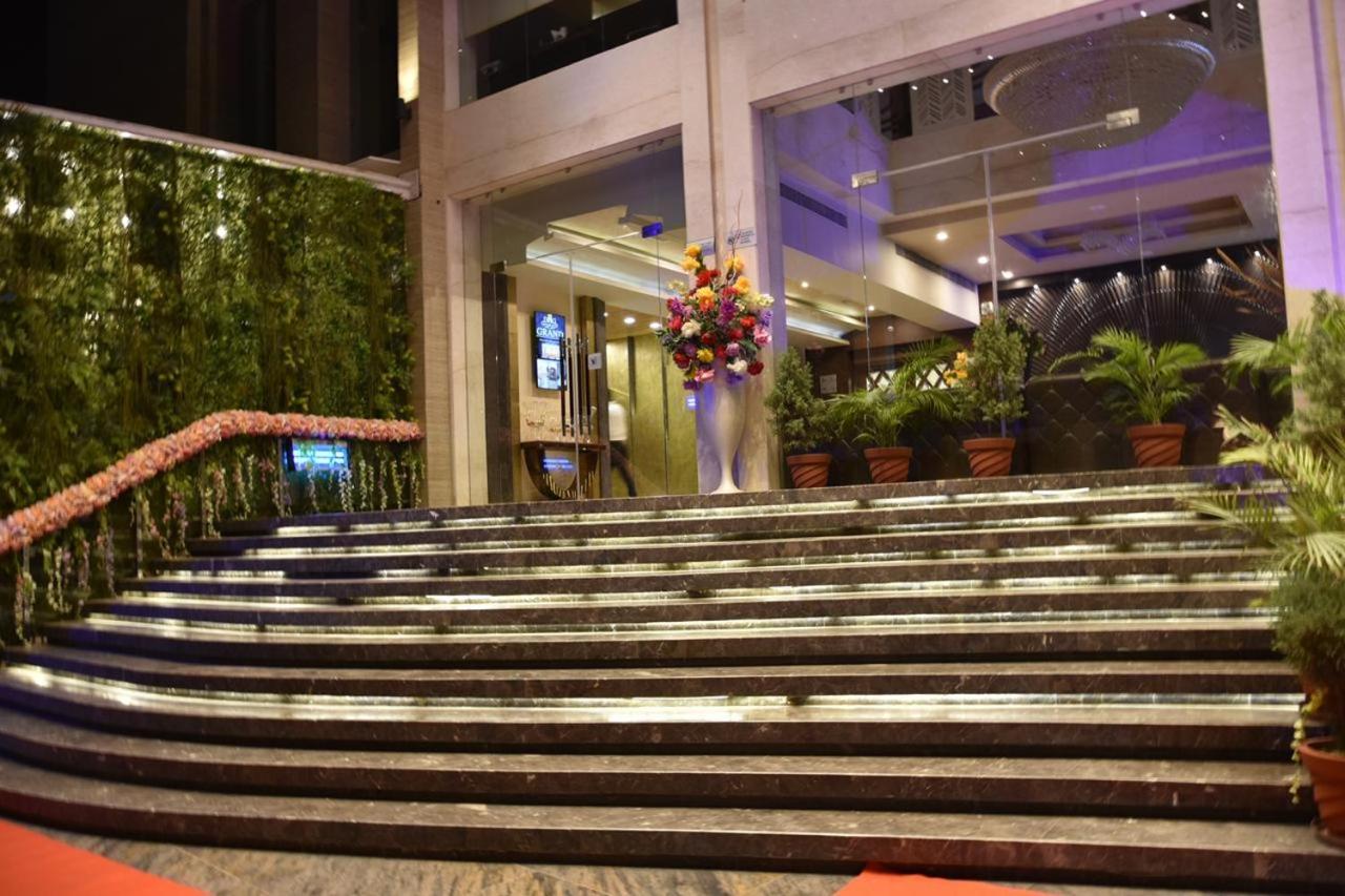 Dng The Grand Hotel Kanpur Extérieur photo