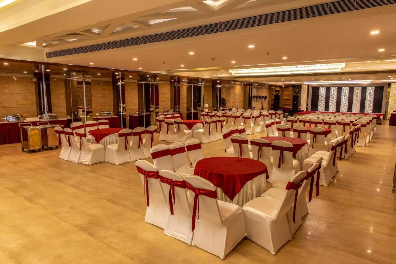Dng The Grand Hotel Kanpur Extérieur photo